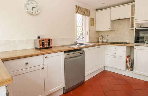 Longnor Cottage | GUN END COTTAGE, pet friendly, with open fire in Swythamley