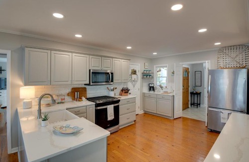 Groveoak House | Guntersville Lake Access Scottsboro Home