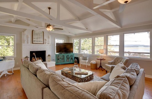Groveoak House | Guntersville Lake Access Scottsboro Home