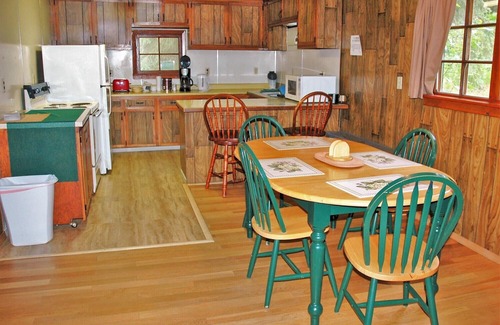 Cooper Landing Cabin | Gwin's Lodge Birch Cottage #8