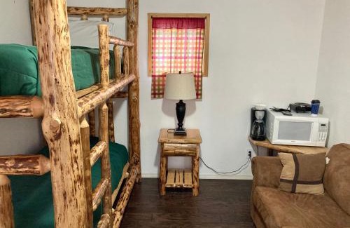 Cooper Landing Cabin | Gwin's Lodge & Roadhouse