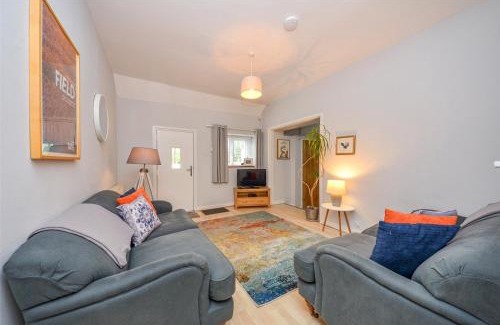 Llangaffo House | Gwyllt Cottages