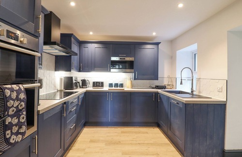 Barmouth Cottage | GWYNFA, pet friendly, country holiday cottage in Barmouth