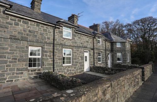 Llanystumdwy House | Gwynle - Llanystumdwy