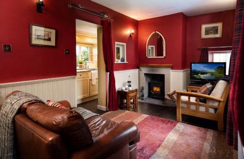 Kirk Yetholm House | Gypsy Palace