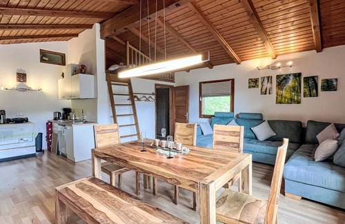 Annenheim House | Häuschen am Waldrand by Interhome