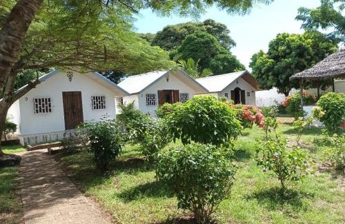 Sambava Apartment | Hôtel-bungalows La Pirogue