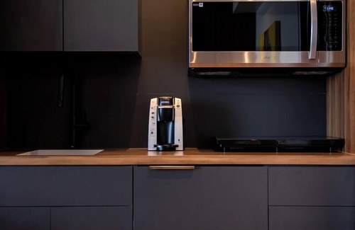 Chicoutimi Hotel | Hôtel Chicoutimi