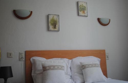 Cros-de-Cagnes Hotel | Hôtel La Villa des Oliviers