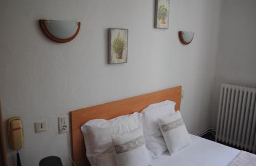 Cros-de-Cagnes Hotel | Hôtel La Villa des Oliviers