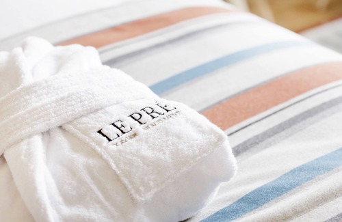 Montjuzet Hotel | Hôtel Le Pré