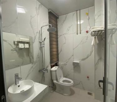 Thanh Tri Hotel | Hạ Long Xanh