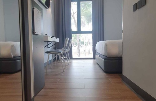 Pozuelo de Alarcon Hotel | H La Cabaña