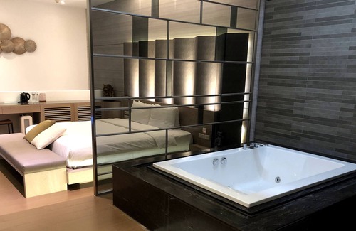 South District Hotel | H Villa