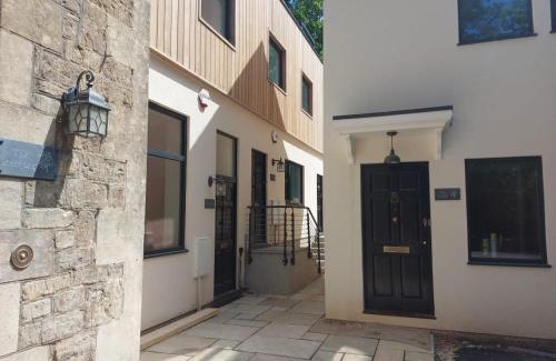 Redlynch House | H3-Woodland Retreat-4BR-3B-Free Parking