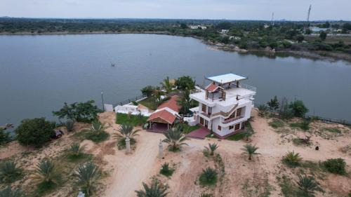 Gudibanda Hotel | Habba Dates Villa Near Chikkaballapur