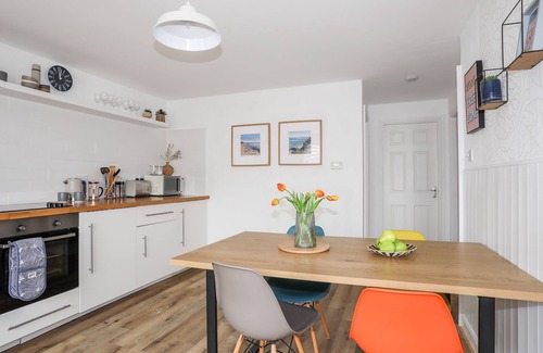 Llanbedrog Cottage | HAFAN BACH, pet friendly, character holiday cottage in Llanbedrog