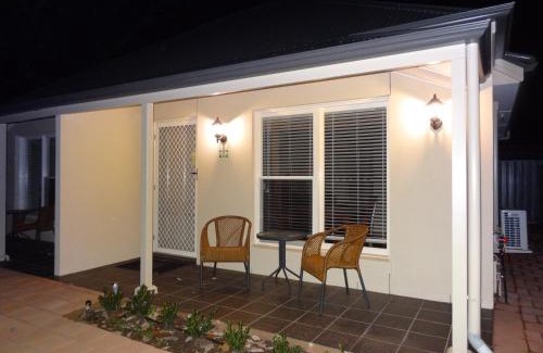 Hahndorf Apartment | Hahndorf Oak Tree Cottages