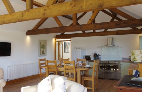 Crew Green Cottage | HAIMWOOD BYETAKE, pet friendly, with a garden in Llandrinio