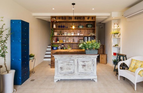 South Beach Bed & Breakfast | Haku Beach Days Inn