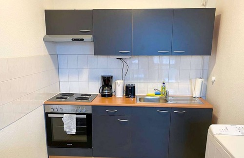 Stadtbezirk West Apartment | Hal11 Cosy Flat With TV & Wlan in Halle