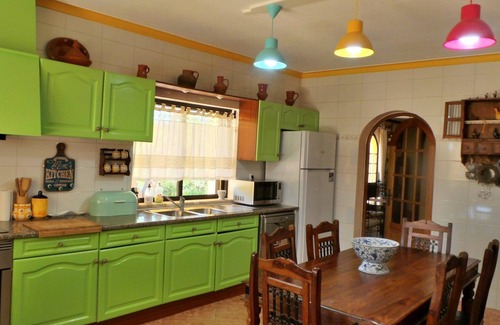 Penina Villa | Half hectare property, 6 comfort rooms w/private AC&Bathroom, garden, pool, 4-12 persons