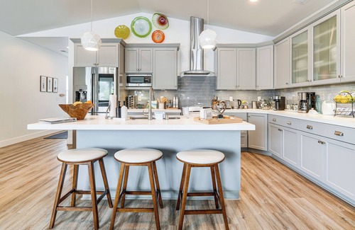 Half Moon Bay House | Half Moon Bay Vacation Rental: 1 Mile to Beach!
