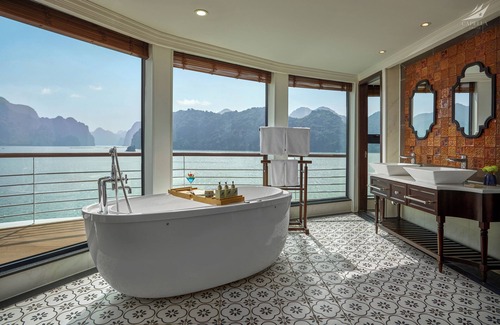 Ha Long Boat Rental | Halong CAPELLACRUISE - Member of Lyra Cruise Collection