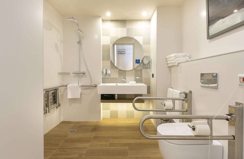 Arroyo de la Vega Hotel | Hampton by Hilton Alcobendas Madrid