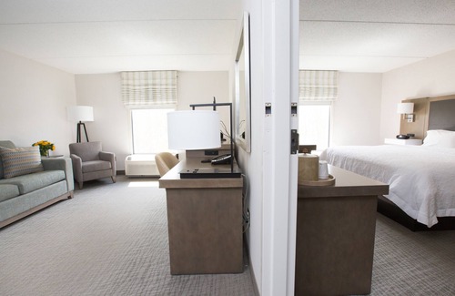 Raynham Hotel | Hampton Inn Raynham-Taunton