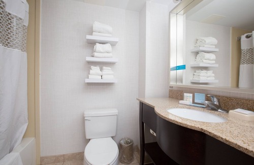 Raynham Hotel | Hampton Inn Raynham-Taunton