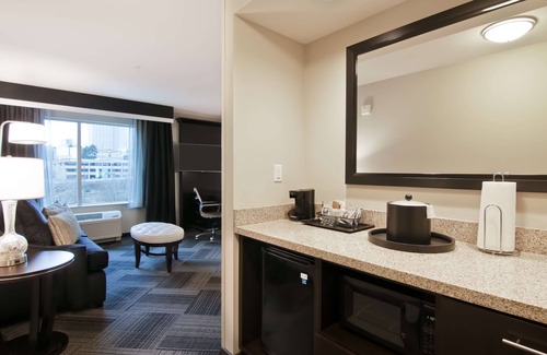 Wilburton Hotel | Hampton Inn & Suites Bellevue Downtown-Seattle