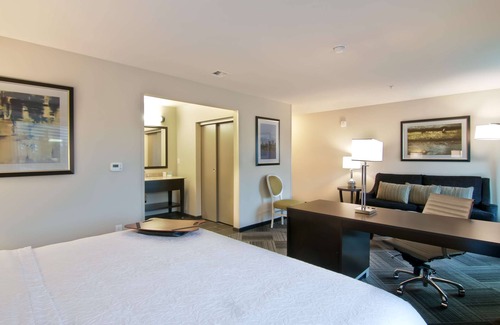 Wilburton Hotel | Hampton Inn & Suites Bellevue Downtown-Seattle