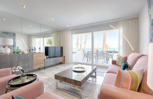 Urbanization Alcazaba Beach Apartment | Hanami Alcazaba Beach Front Sea View