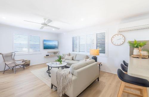 Corlette House | Hanks Corlette House, 49 Pantowora St - pet friendly, air con, boat parking, Wi-Fi