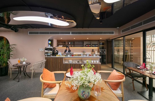 Nhat Tan Apartment | Hanoi Riverview Boutique Hotel & Apartment