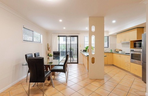 Eight Mile Plains House | Happy haven at Eight Mile