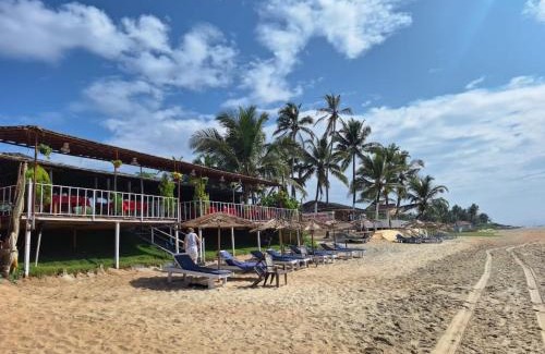 Sernabatim Resort | Happy Shack Beach And Wooden Huts