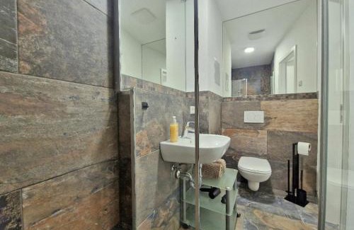 Leutzsch Apartment | HappySide Travel & Work #2 o WLAN o 4 Einzelbetten