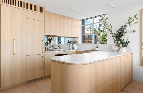 Cremorne Apartment | Harbour Bliss - Exquisite Design, Breathtaking Views