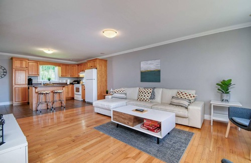 Pointe-du-Chene House | Hardys beach house