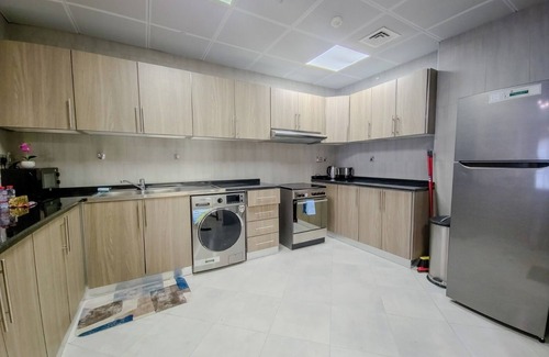 Abu Dhabi Apartment | Harf505 Large 1BHK in Abu Dhabi near ADNEC