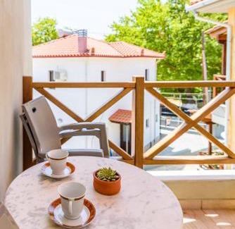 Platania House | Harmony House