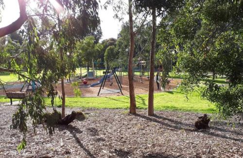 Kew Apartment | Harp Haven - Contemporary in Suburban Tree lined Kew