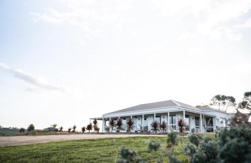 Russells Bridge House | Harry Scotts Farmhouse At Vineyard