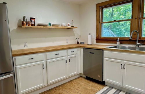 Good Hart House | Hart and Soul: 2 BR, 1 BA House in Harbor Springs, Sleeps 4
