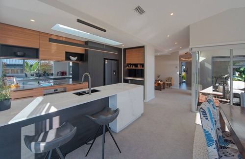 Richmond House | Hart Retreat - Bright, Modern Comfort in the Heart of Richmond