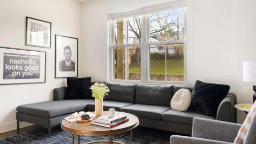 Chestnut Hill House | Hart Suite Buyout 1 by AvantStay Two Town House Buyout w Modern Amenities in Nashville