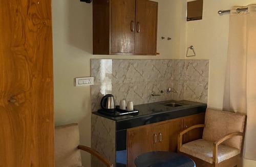 Shimla House | Hassan Valley Retreat near Shimla Forest Sanctuary