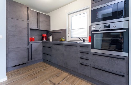 Mucheln House | Haus am See - mit Balkon und Terrasse & Seeblick